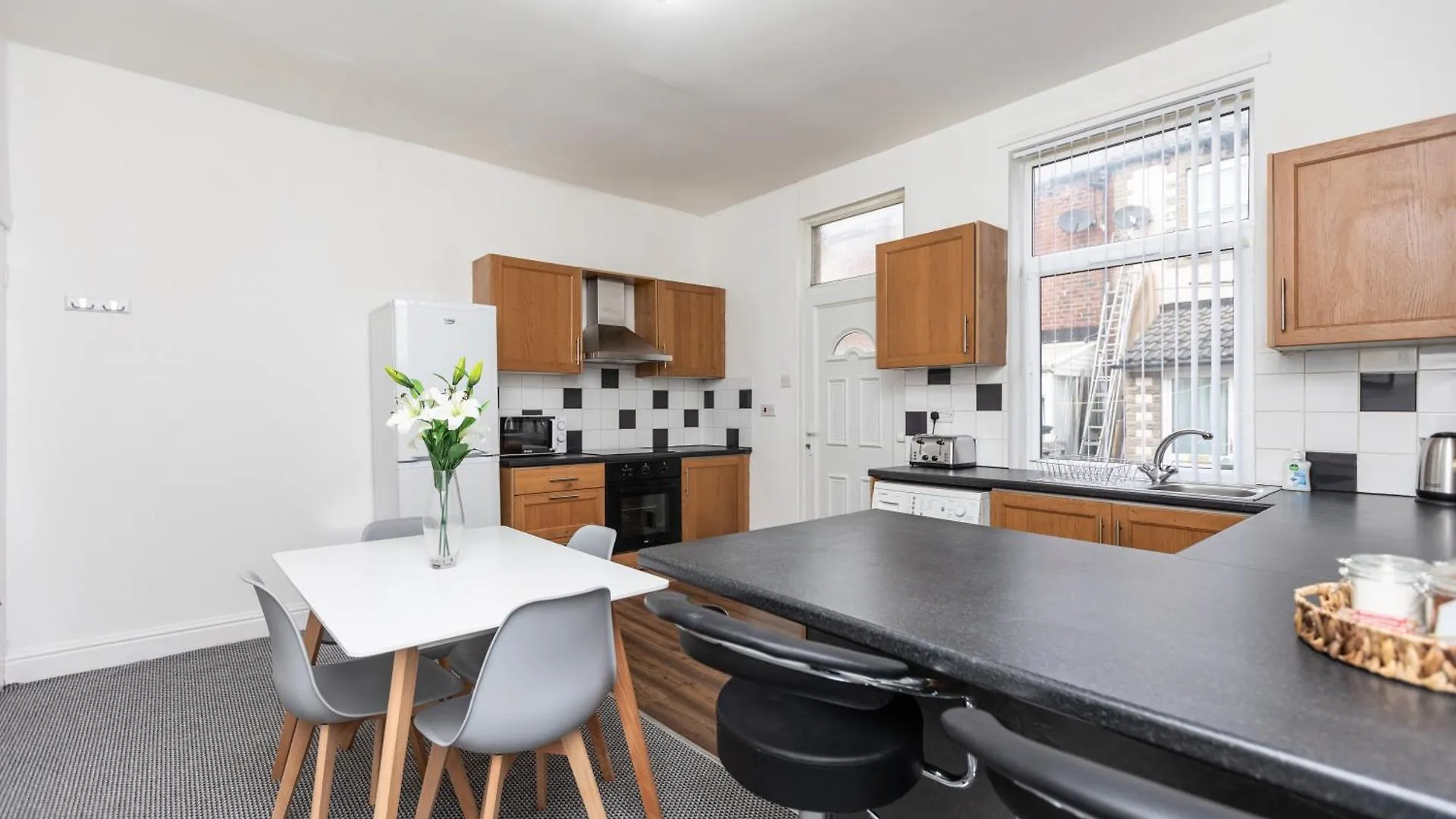 Featherstone Cosy Two Bedroom Property! 0*,  בריטניה